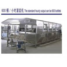BY全自動桶裝水灌裝機(jī)