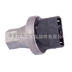 3086福田歐曼空濾堵塞報(bào)警器、空濾報(bào)警開(kāi)關(guān)